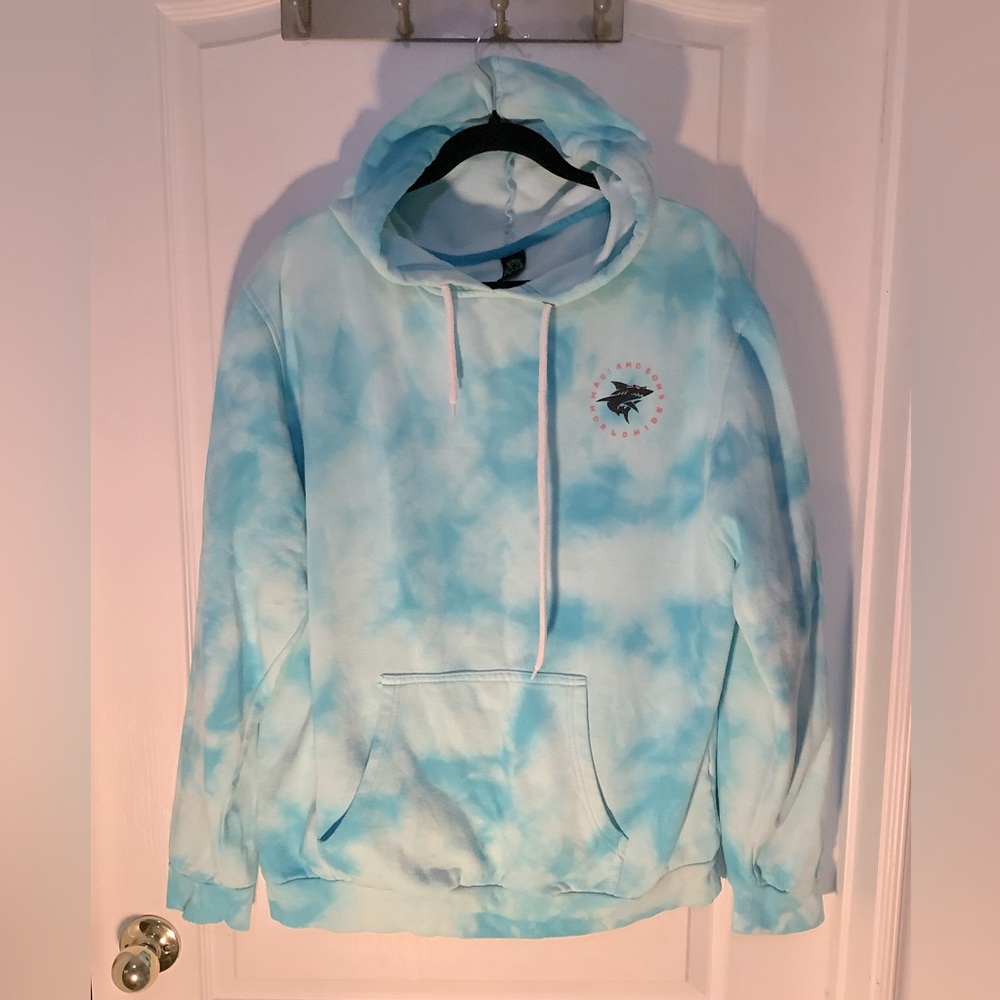 Maui and Sons tie dye graphic hoodie